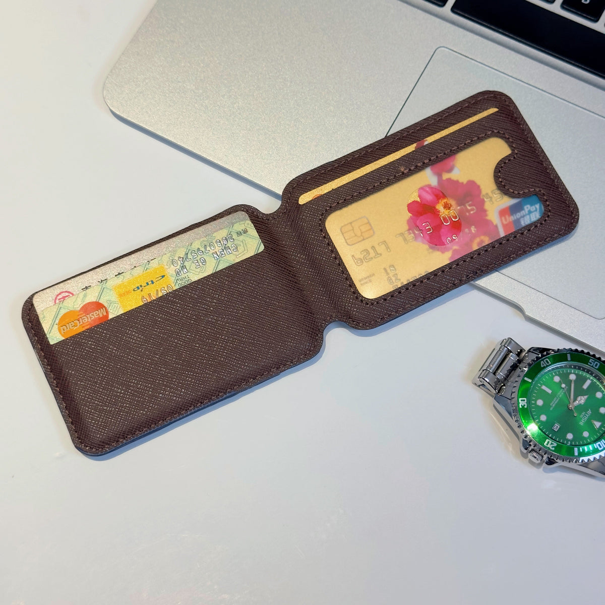 Gucci GG iPhone Detachable Folding Card Wallet & ID Holder