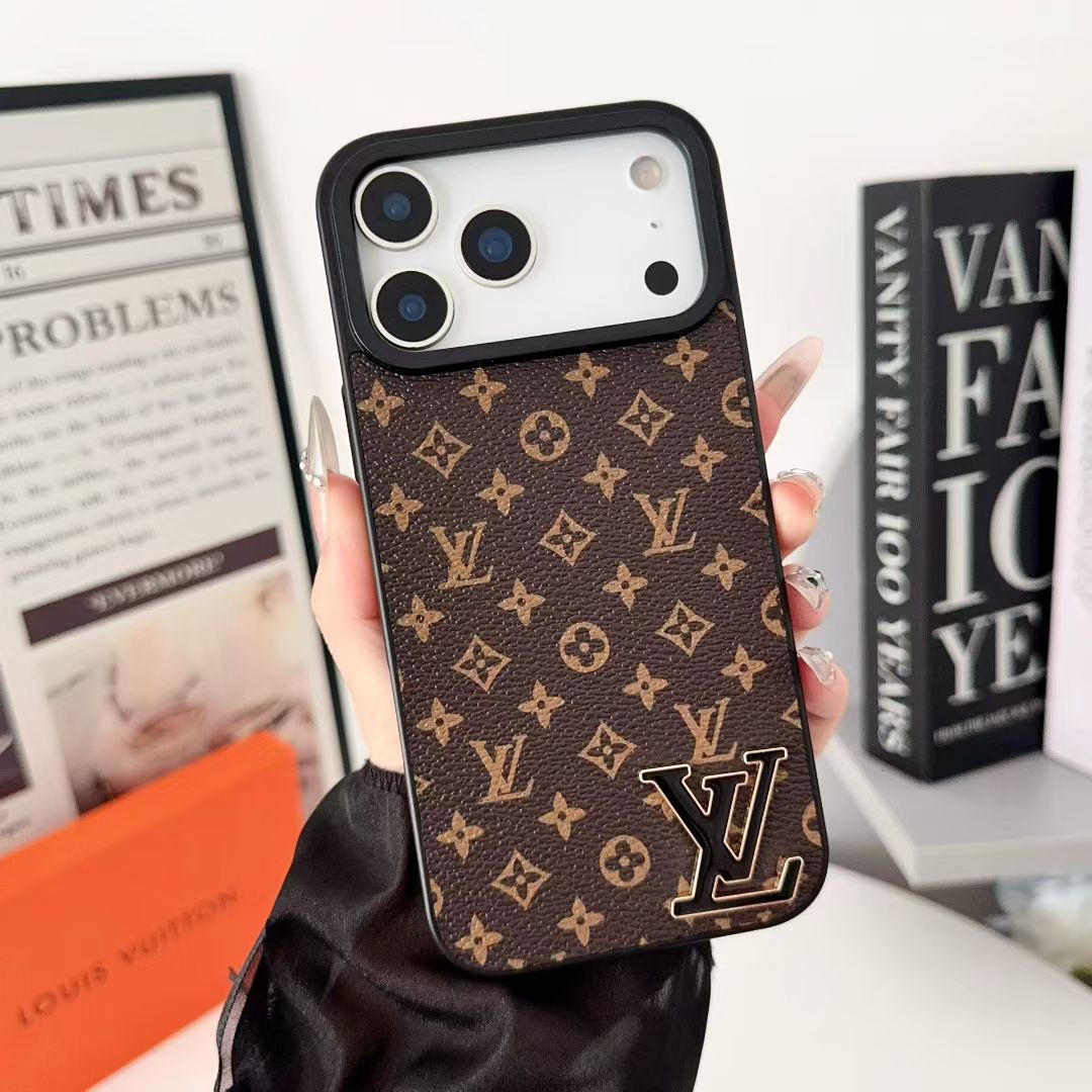 Louis Vuitton Monogram & Damier iPhone Case with Metal LV Badge – iPhone 13 to 18 Pro Max