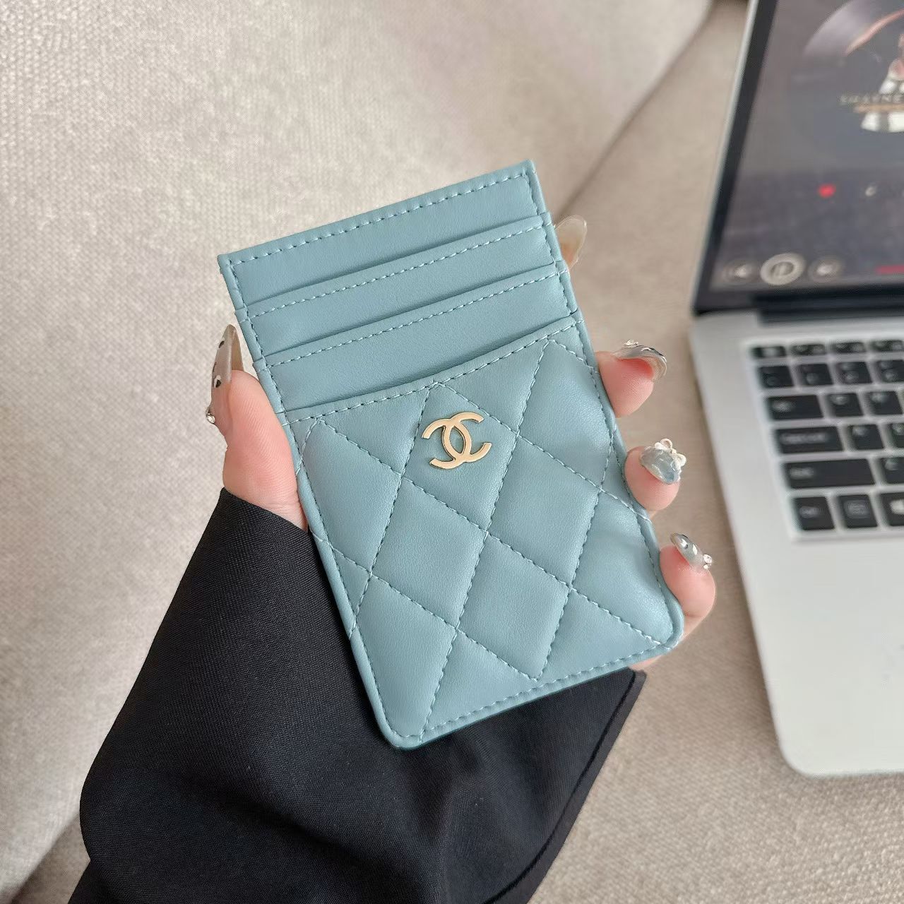 Chanel Quilted Slim Card Holder with Gold CC Logo – Multi-Slot Card Case