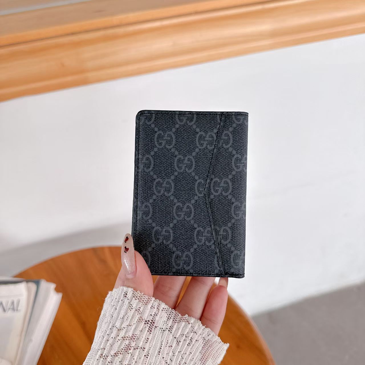Louis Vuitton & Gucci Monogram Bifold Card Holder – Slim Designer Card Wallet