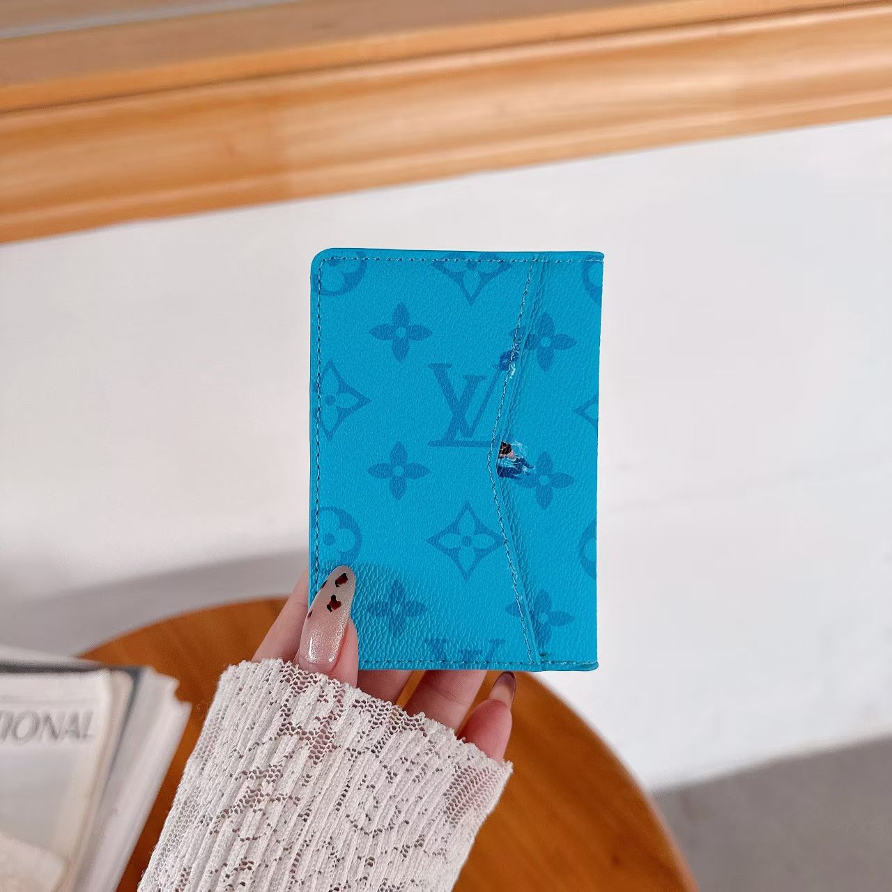 Louis Vuitton & Gucci Monogram Bifold Card Holder – Slim Designer Card Wallet