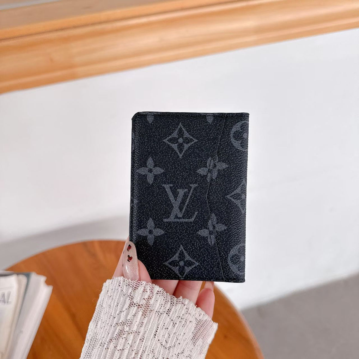 Louis Vuitton & Gucci Monogram Bifold Card Holder – Slim Designer Card Wallet
