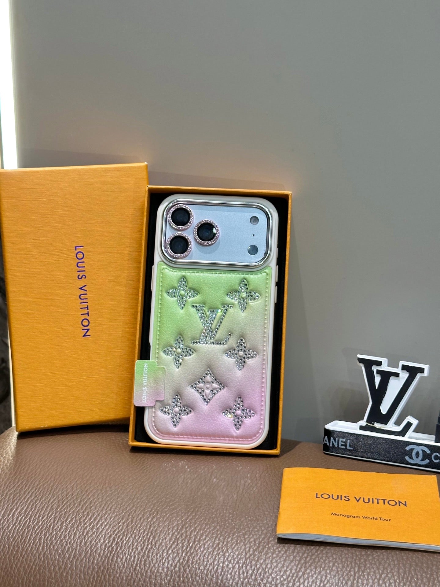 Louis Vuitton Crystal Monogram Gradient iPhone Case – iPhone 13 to 17 Pro Max