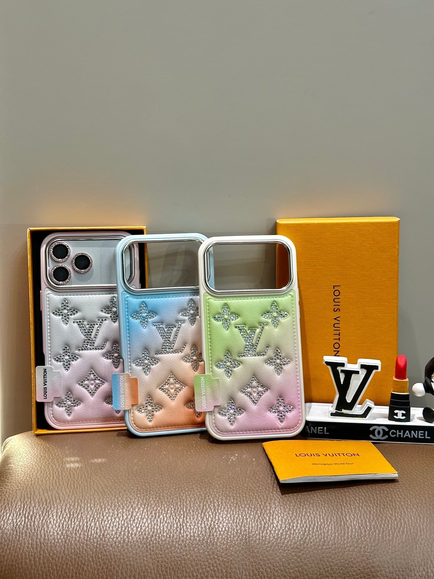 Louis Vuitton Crystal Monogram Gradient iPhone Case – iPhone 13 to 17 Pro Max