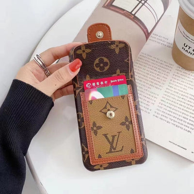 Louis Vuitton Luxury iPhone 15 Wallet Case: A Touch of Refined Elegance