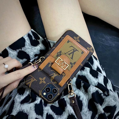 HE Louis Vuitton Signature Monogram iPhone 15 Phone Case