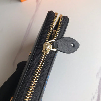HypedEffect Chocolat Louis Vuitton Leather Zipper Wallet