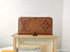 HypedEffect Engraved Louis Vuitton Leather Wallet