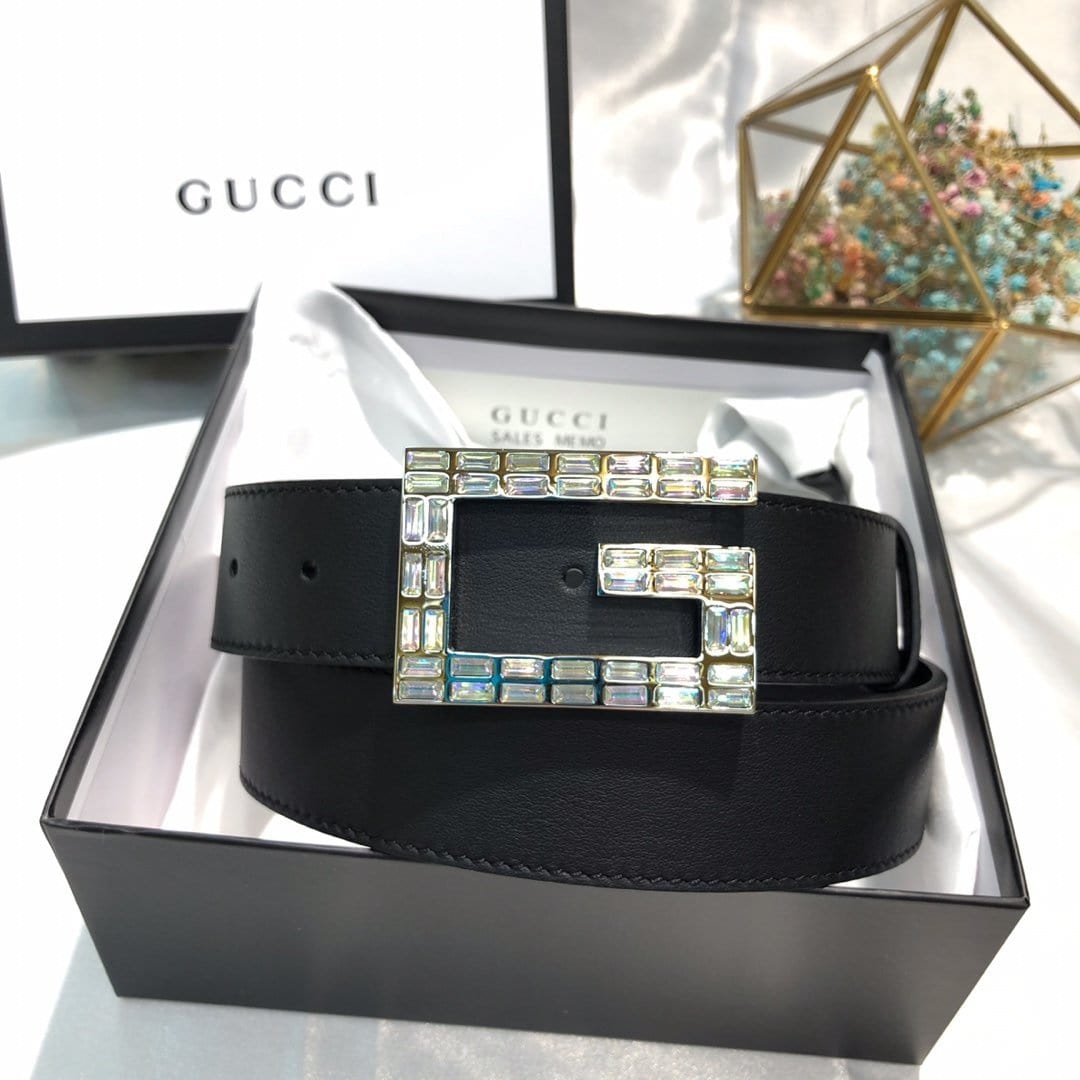 Hypedeffect Gucci Black Leather Belt - Glamorous Buckle.