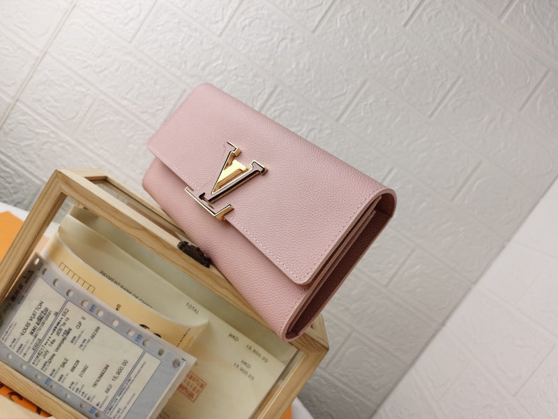 HypedEffect Leather Louis Vuitton Magnolia Wallet