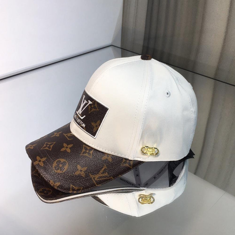 HypedEffect Louis Vuitton Elegant White & Brown Cap - Monogram Signature Design