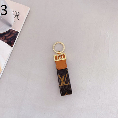 HypedEffect Louis Vuitton Keychain With Golden Keyring