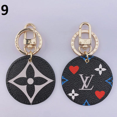HypedEffect Louis Vuitton Rounded Keychain