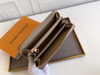 HypedEffect Louis Vuitton Zipper Wallet