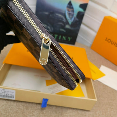 HypedEffect Louis Vuitton Zipper Wallet
