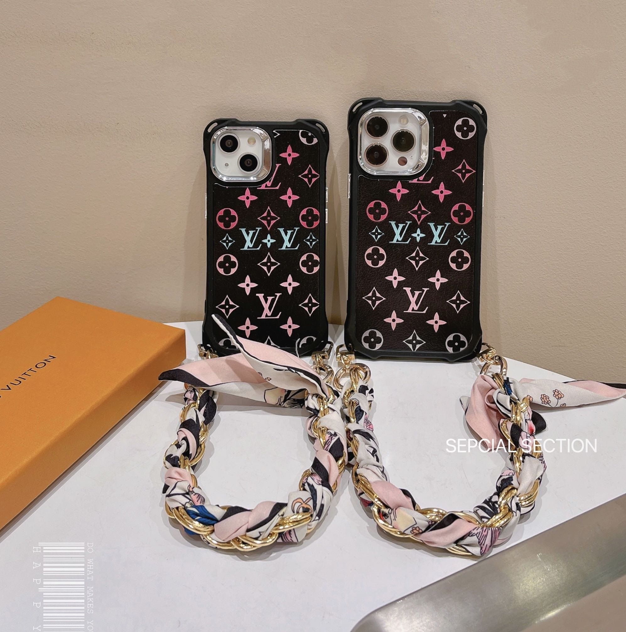 HypedEffect Stylish TPU Louis Vuitton iPhone Case with Elegant Handle