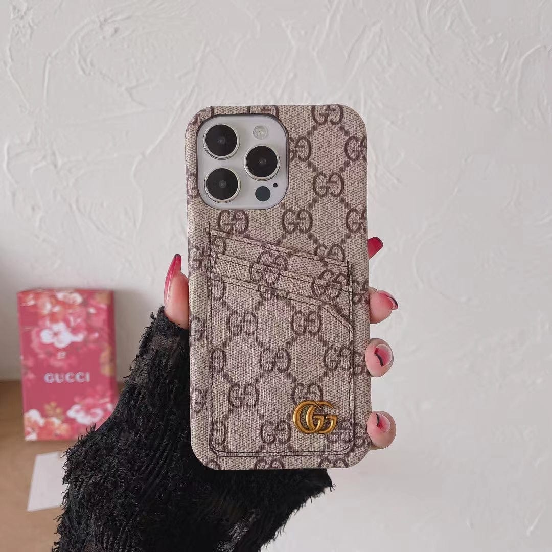 HypedEffects Embrace Italian Glamour: Introducing the gucci iPhone 17 Pouch Case
