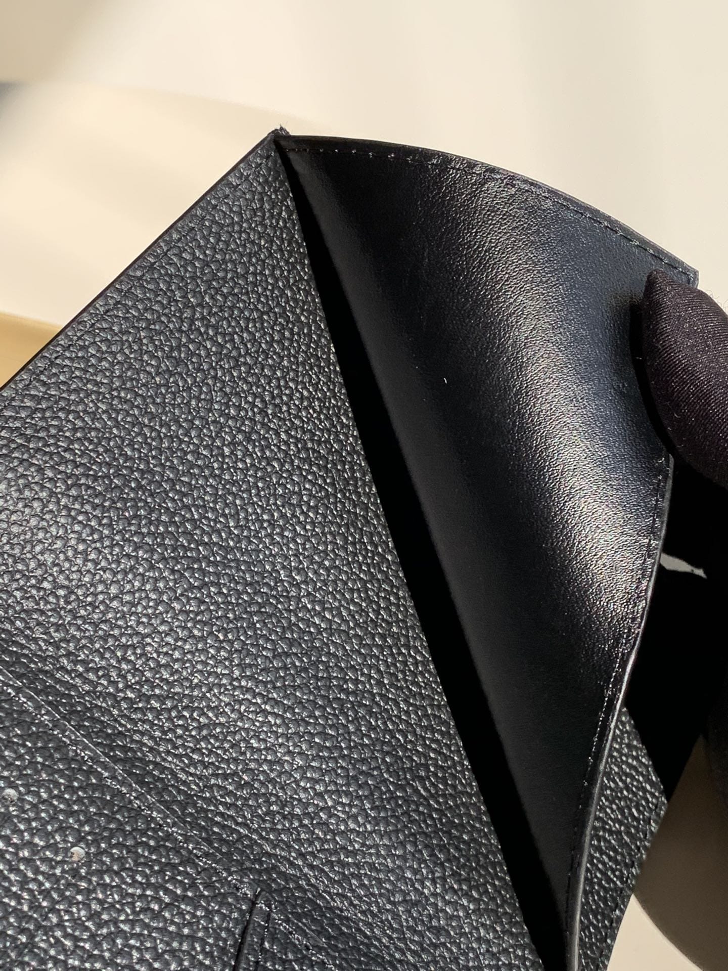HypedEffects Engraved Black louis vuitton Passport Holder