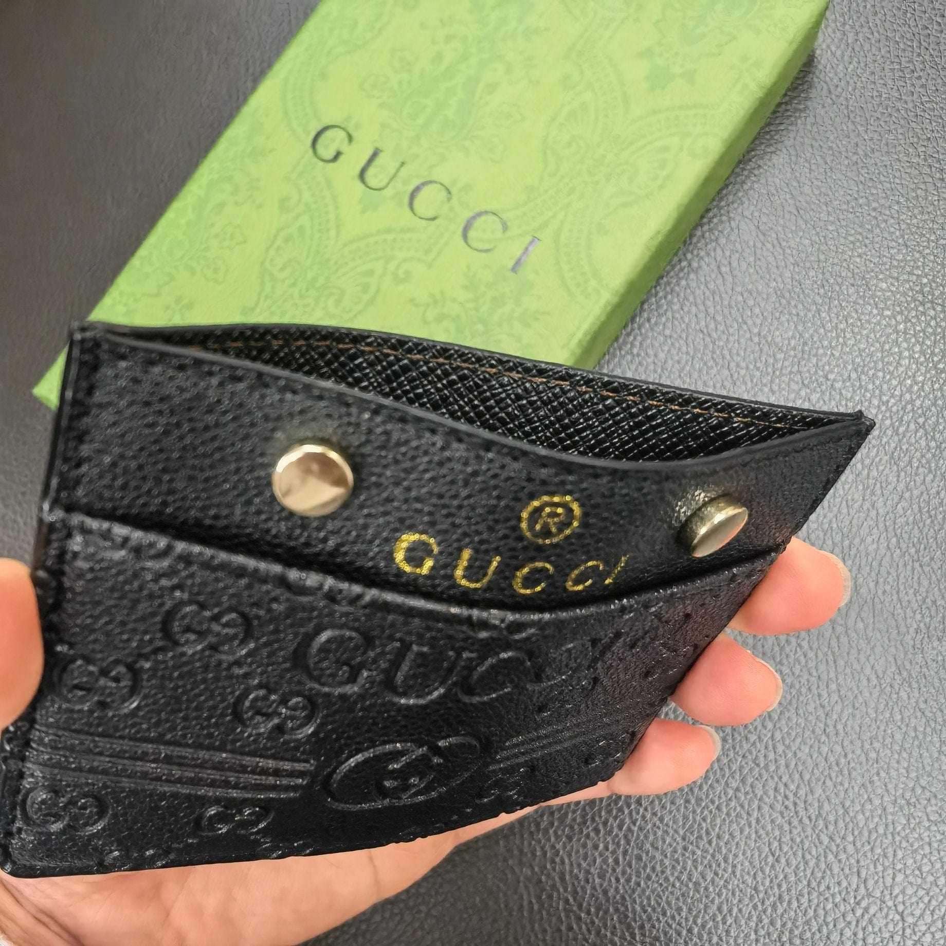 HypedEffects gucci Embossed Leather Card Holder Wallet