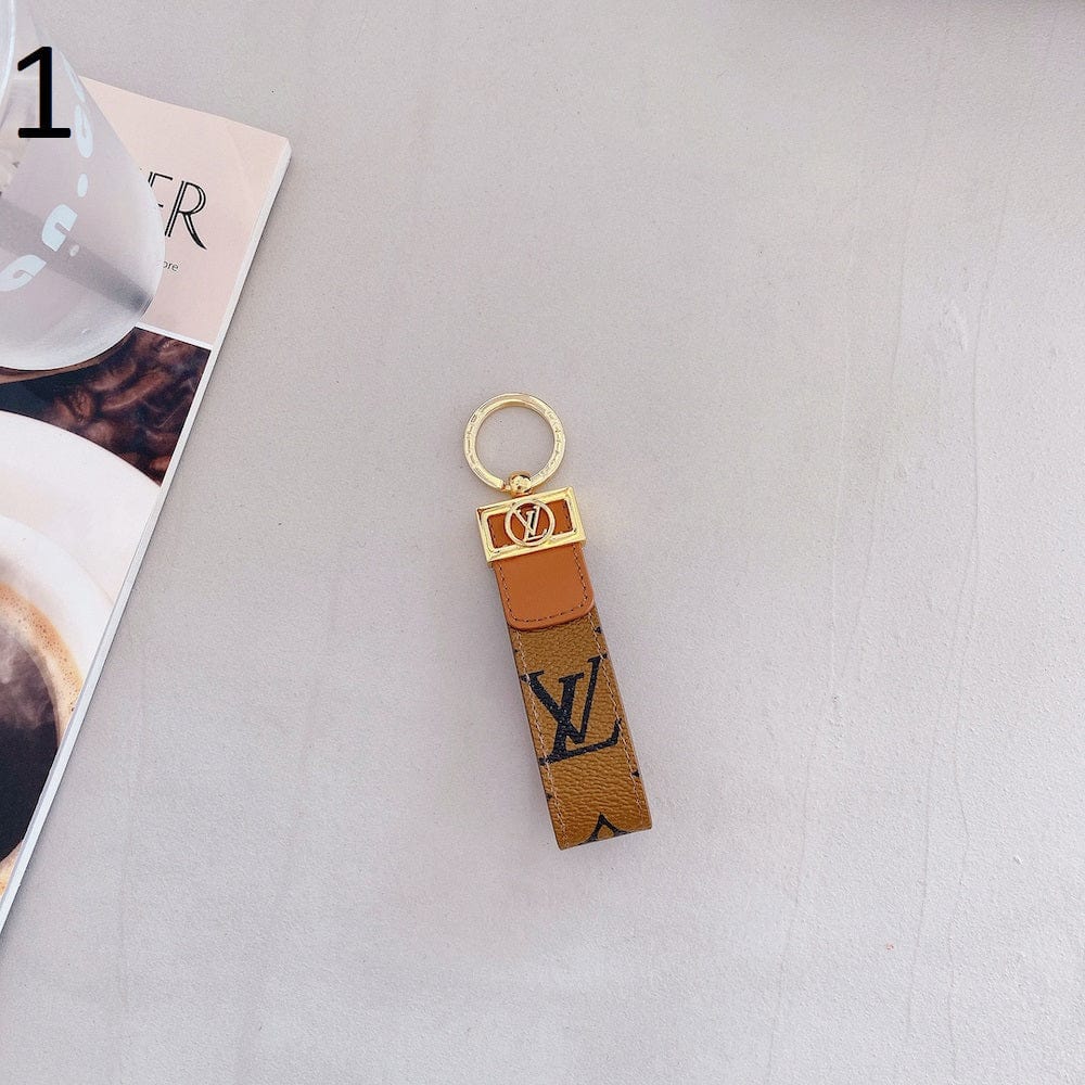 HypedEffects louis vuitton Keychain With Golden Keyring
